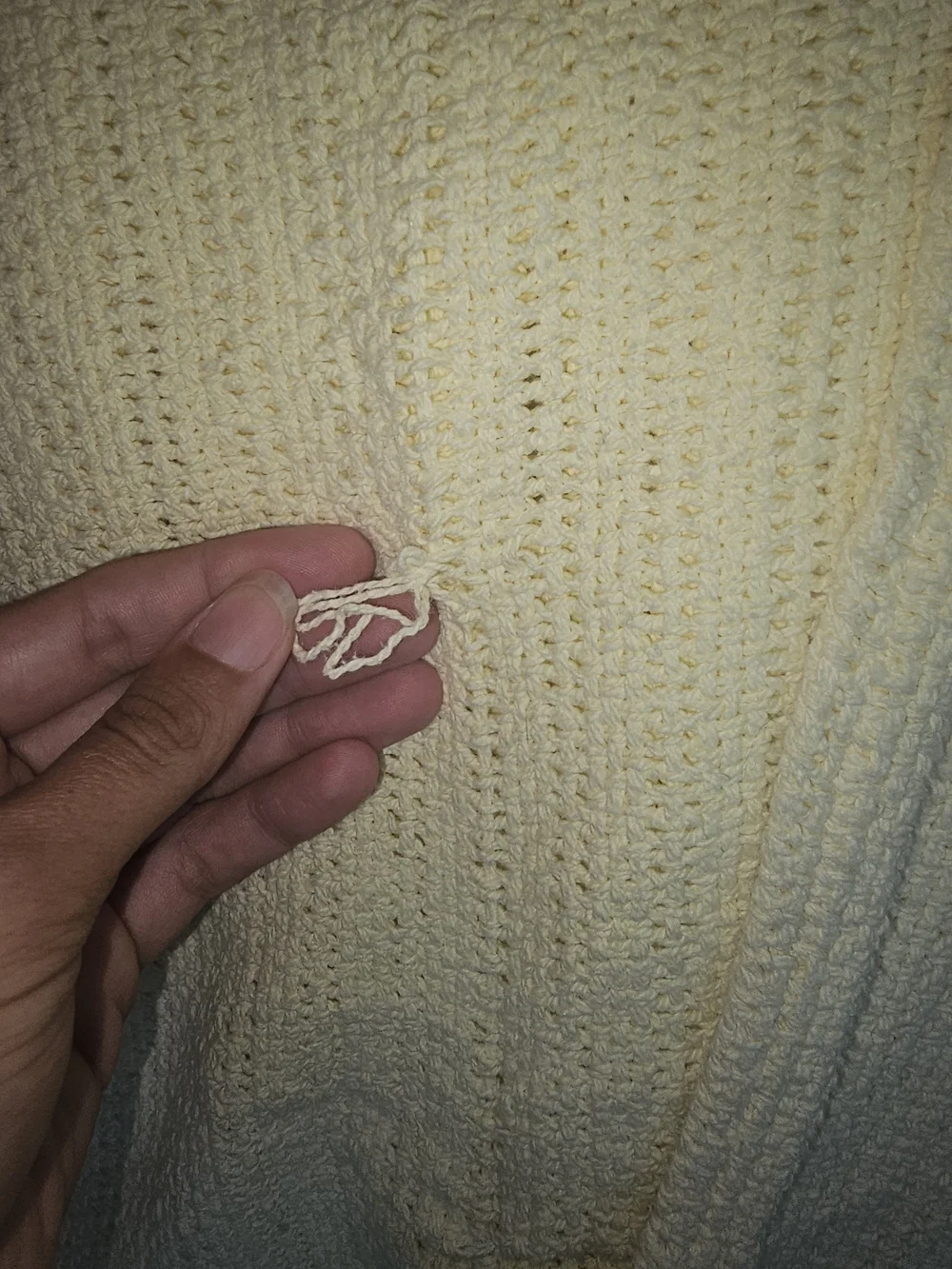 Vintage Style Light Yellow Knit Throw Blanket - Large / Fits King Size Bed